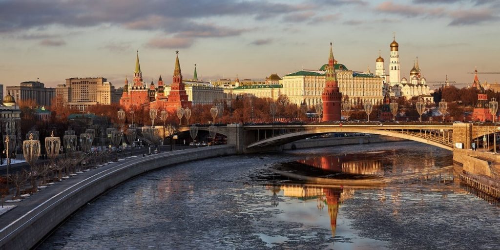 Собянин: Москва выполнит поставленную президентом задачу помощи семьям участников СВО